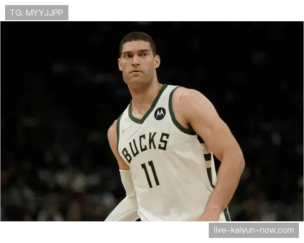 埃尔顿·布兰德内线强攻效率提升显著，制造对手防守难题