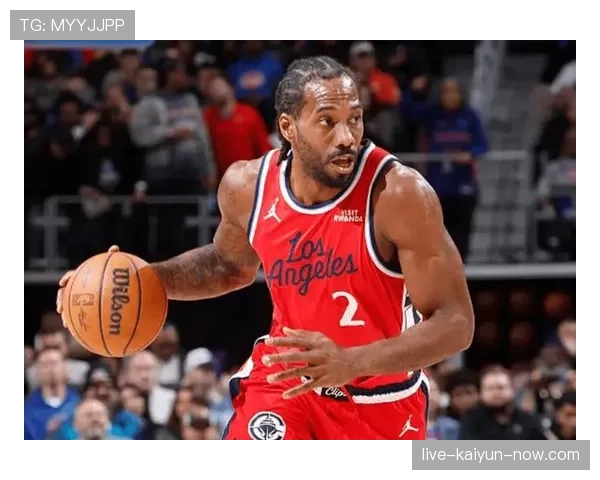 快攻犯规是怎么回事？NBA裁判如何判定关键追防动作？